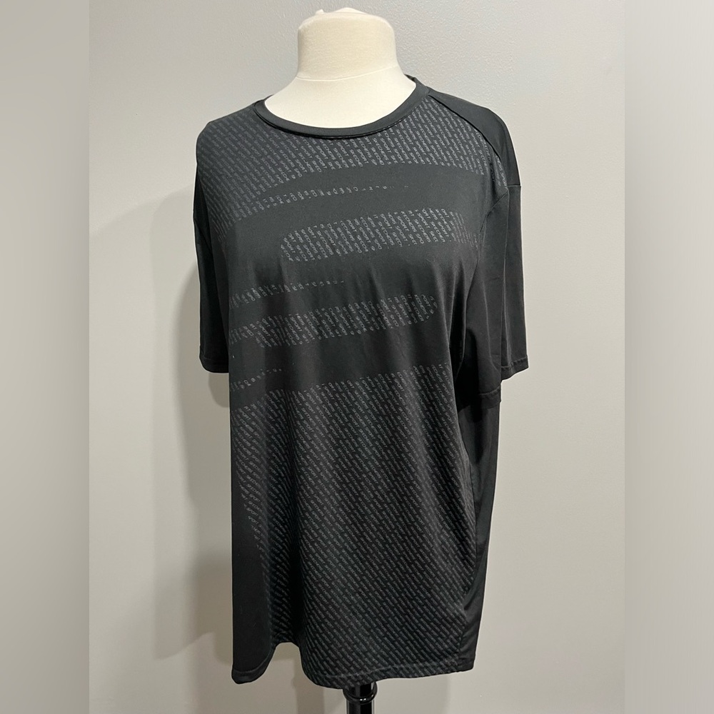 Sketchers sport‎ athletic tshirt in black